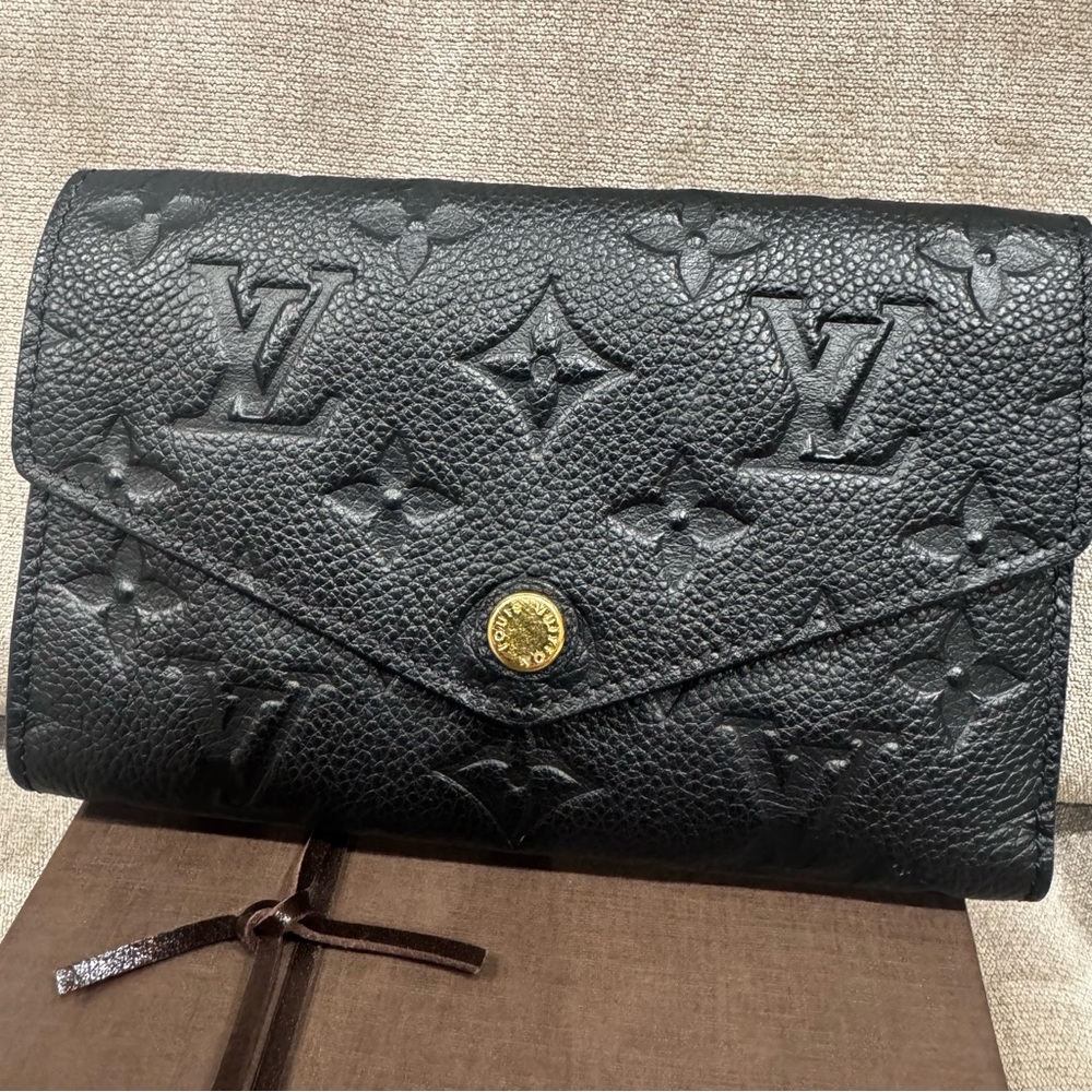 Louis Vuitton Black Empreinte Leather Curieuse Compact Wallet - Picture 2 of 11